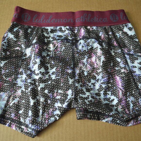Lululemon What the Sport Short Floral Sport Tranquil Blue Multi Size 6 - Picture 4 of 5